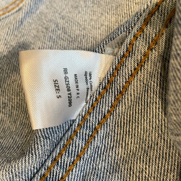 Brandy Melville Jean Jacket - Picture 4 of 4